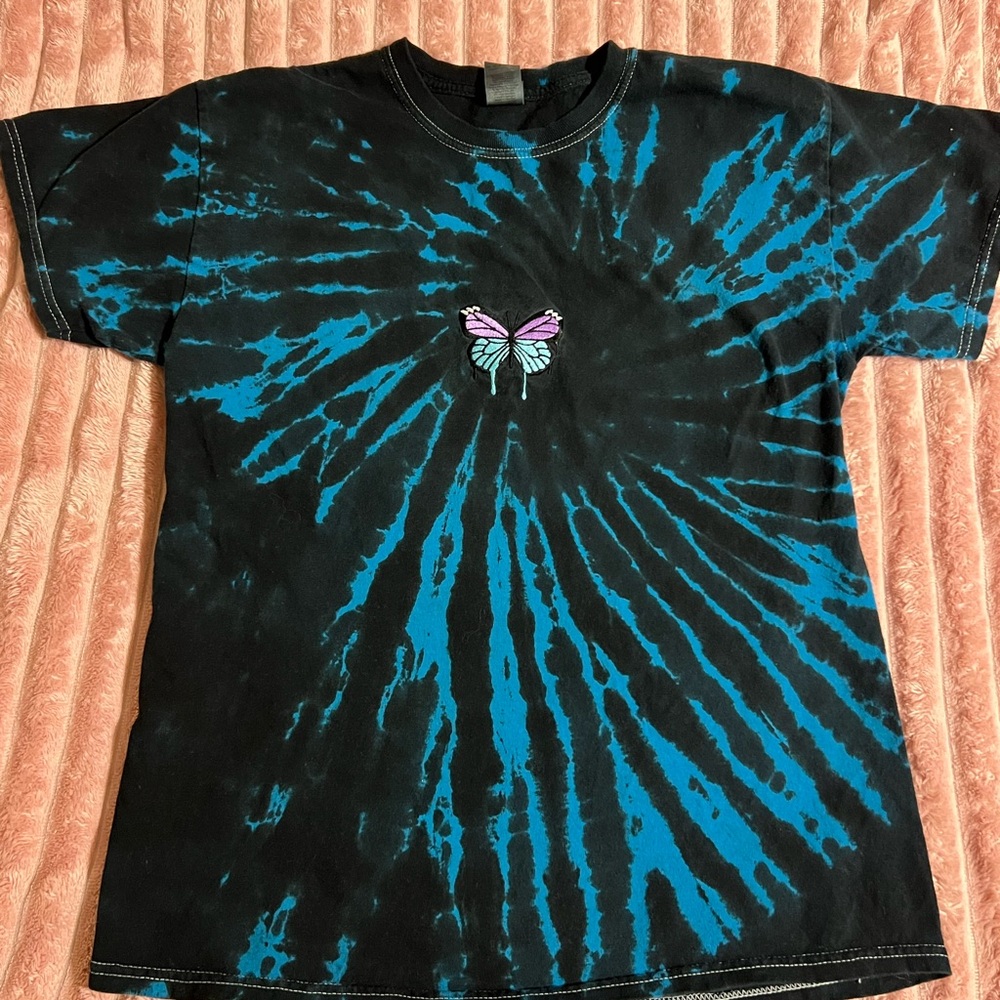 Gildan Tie-Dye T-Shirt - Black and Blue with Butterfly